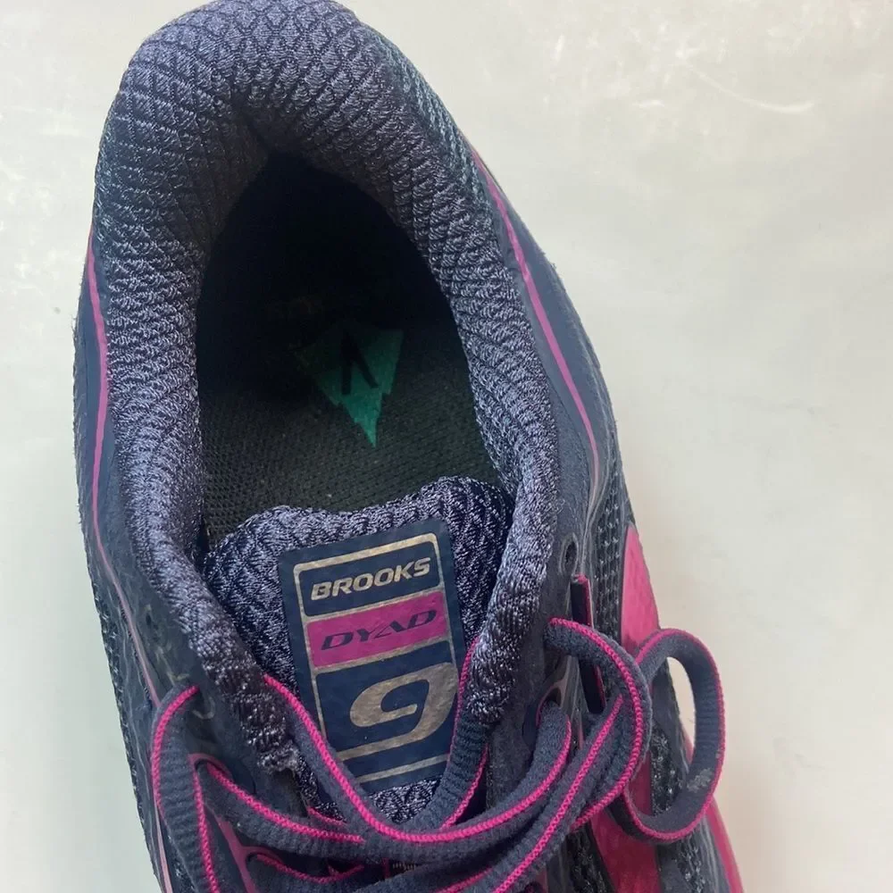 Brooks Dyad 9 Vasque Running Women Size 8